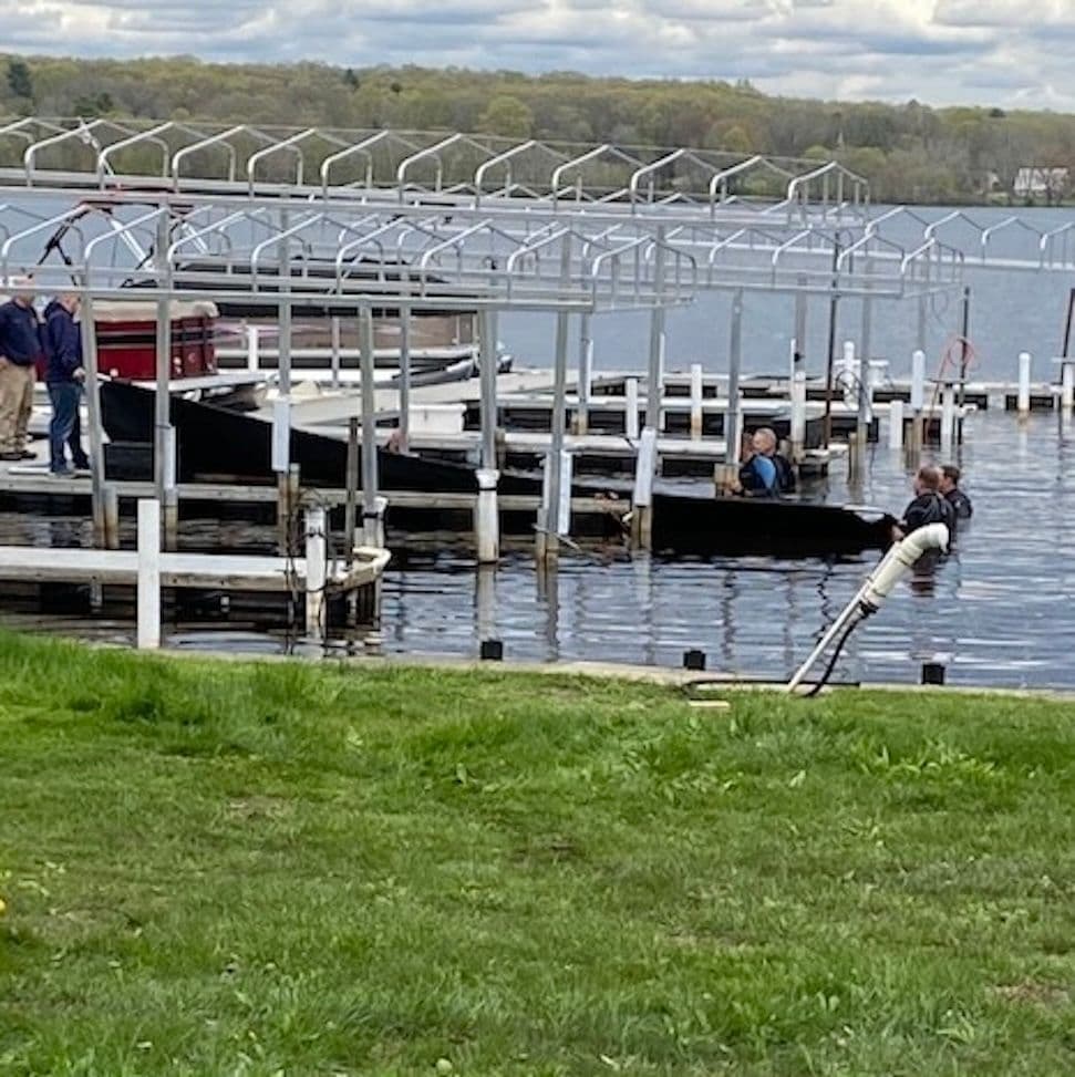 boatlift-mat-installed-in-boat-slip.jpg